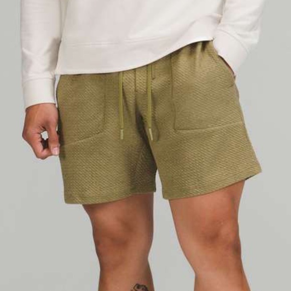 Lululemon At Ease Short 7" - M - Picture 8 of 8